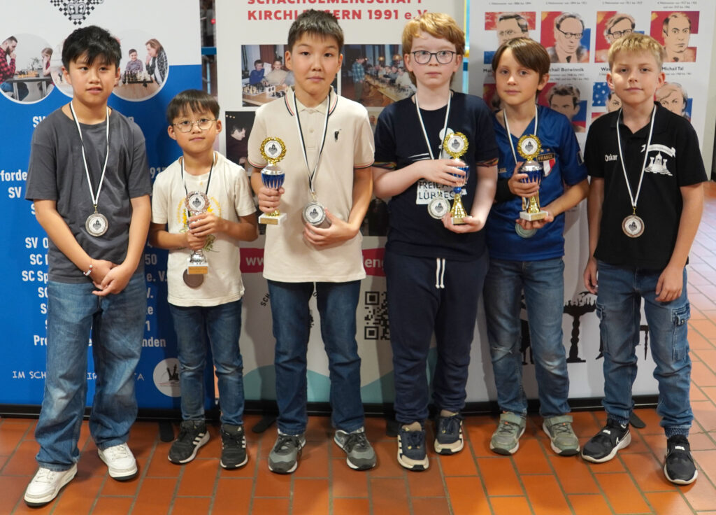 Altersklasse U12 - Kieran Hoang Tran (Platz 5), Nolan Bach Tran (Bester U10), Amir Duisenbin (Platz 3), Felix Rose (Sieger), Mattes Barkholtz (Platz 2), Oskar Lambrecht (Platz 4)